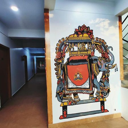 Raccoon Rooms Mysore Esterno foto