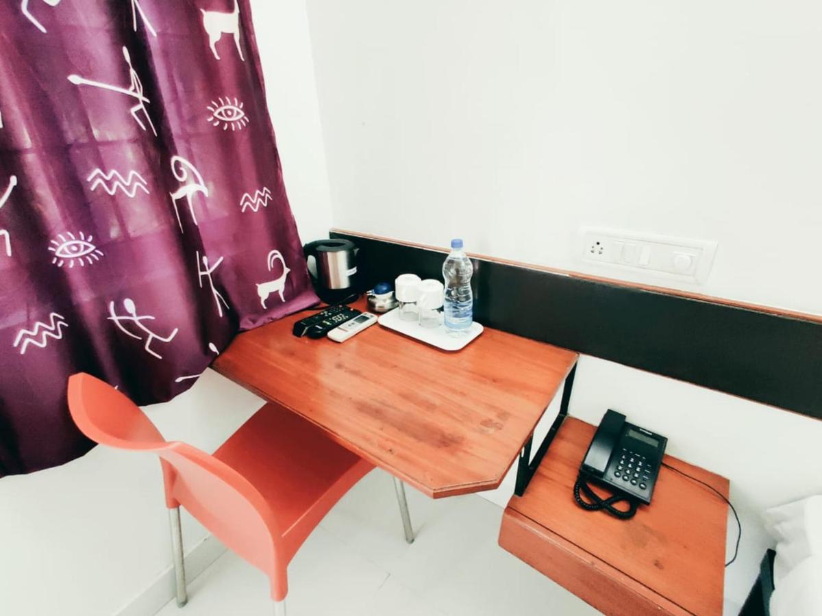 Raccoon Rooms Mysore Esterno foto